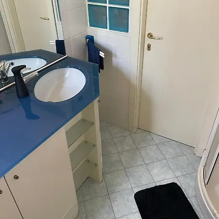 • - 5 Terre Apartment *